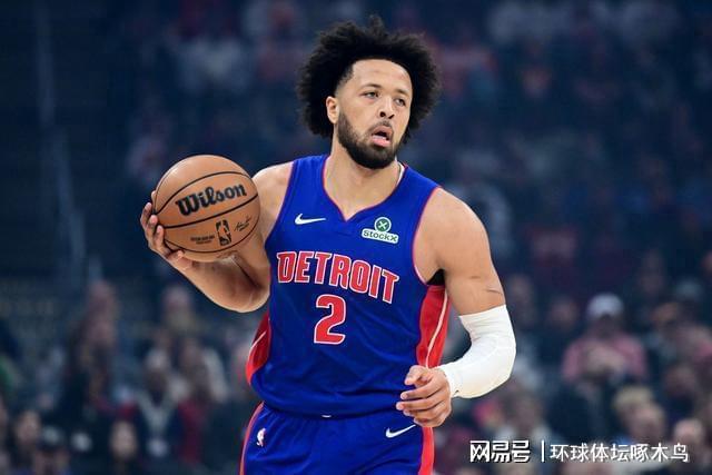 开云体育app下载-阿伦砍下21分4篮板 NBA常规赛太阳半场63-56领先活塞